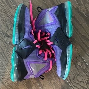 Nike Lebron ‘19 Basketball Shoes